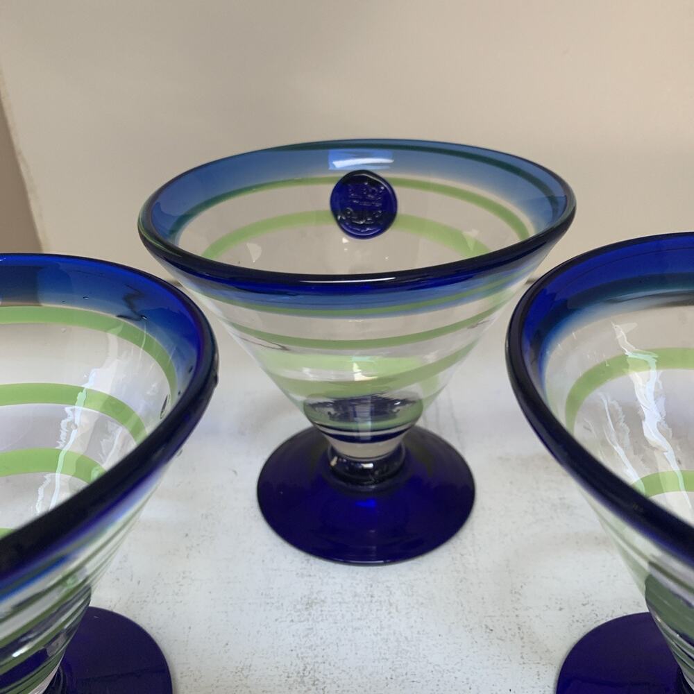 3 Kosta Boda Royal Caribbean Cruise Green Swirl Blue Rimmed Margarita Glasses - Picture 4 of 4